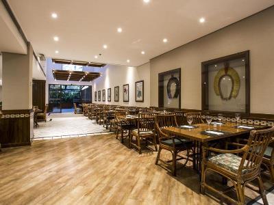 Estanplaza Paulista 酒店